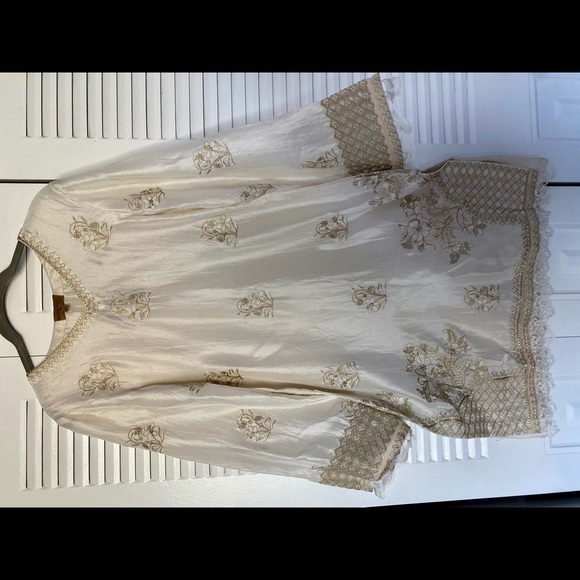 Elan Women’s Kurta - Picture 5 of 5